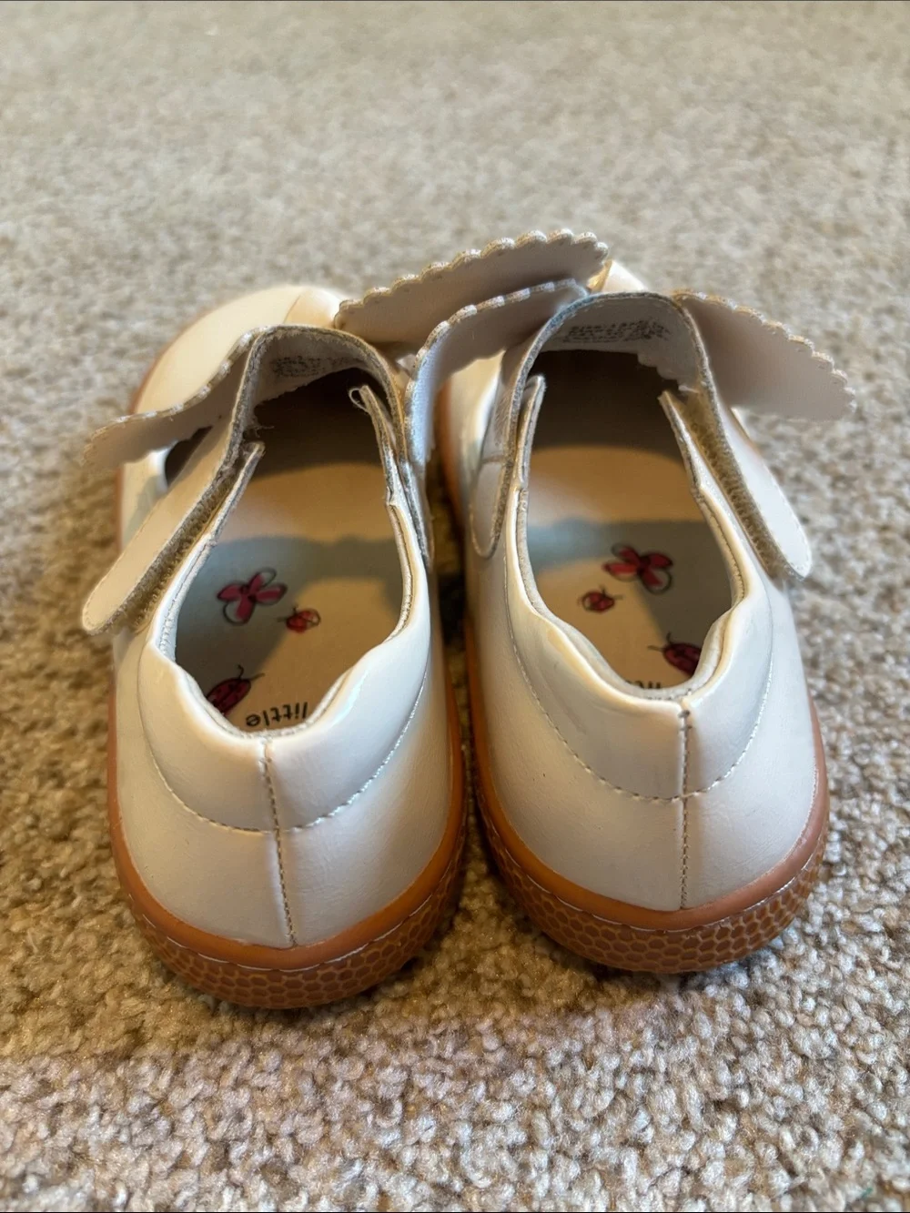 Livie & Luca Cream Bow Dress Shoes Size 13 Classic timeless minimalist
